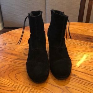 Toms ankle wedge boots W9.5